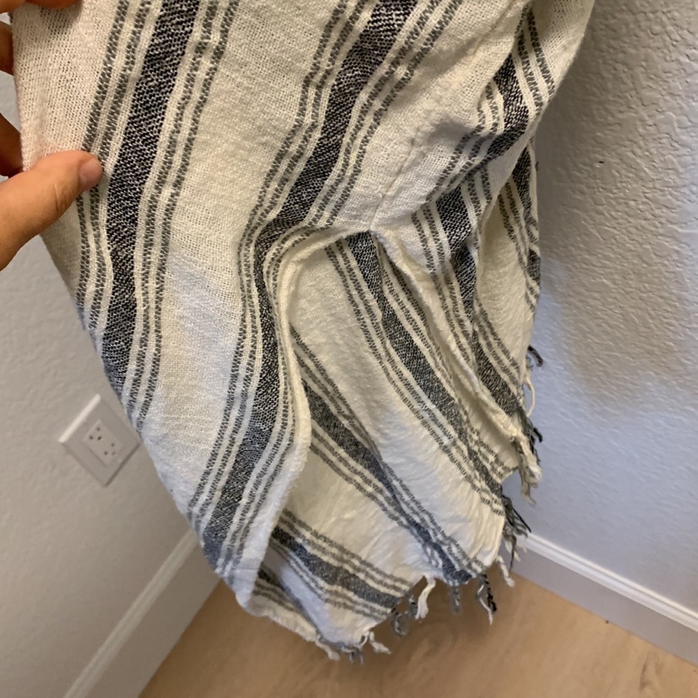 Striped Cover Up - Picture 8 of 9